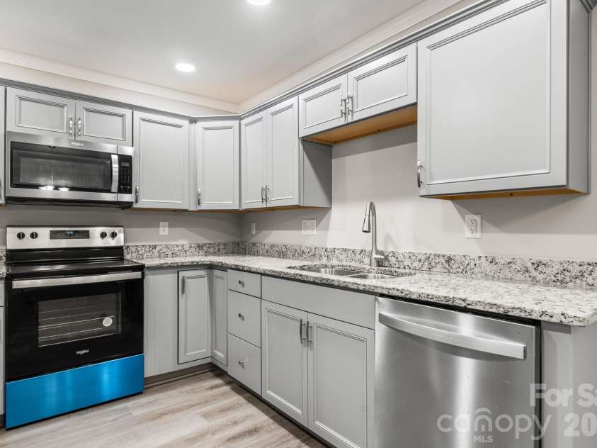 2376 US 321 Highway, Newton, NC 28658.  MLS# CAR4402152, YatesRealty ID 38763. 