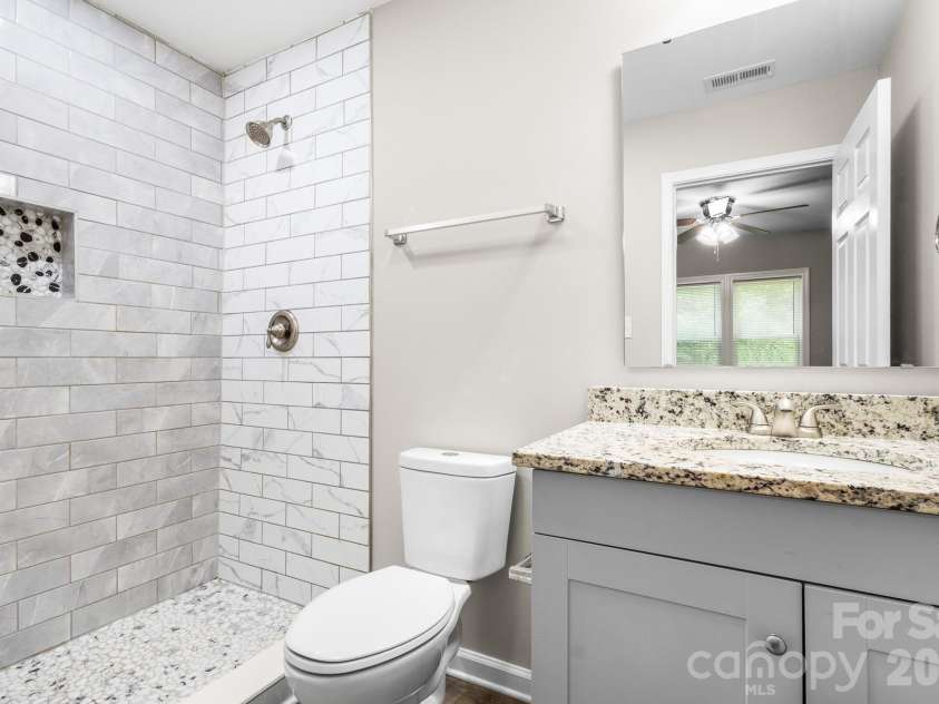 2376 US 321 Highway, Newton, NC 28658.  MLS# CAR4402152, YatesRealty ID 38763. 