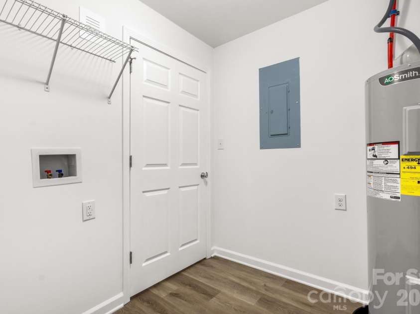 2376 US 321 Highway, Newton, NC 28658.  MLS# CAR4402152, YatesRealty ID 38763. 