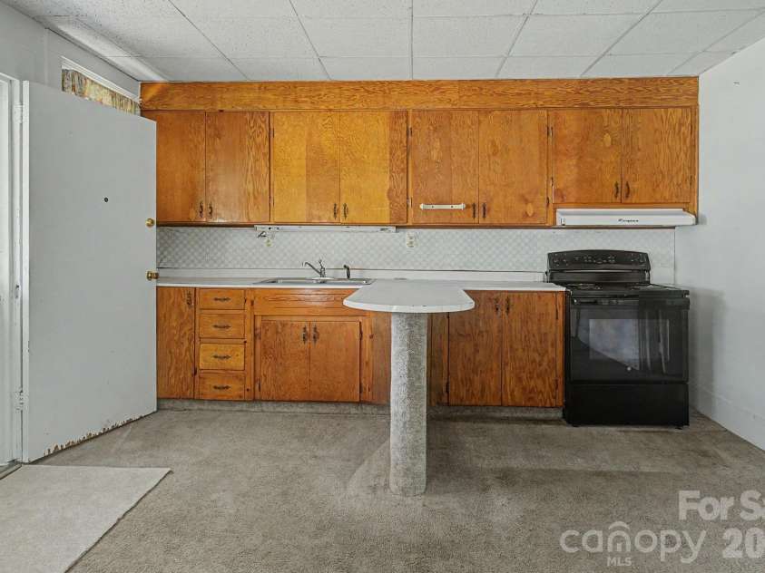 114 Old State Ten Road, Black Mountain, NC 28711.  MLS# CAR4405716, YatesRealty ID 38764. 