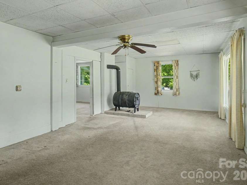 114 Old State Ten Road, Black Mountain, NC 28711.  MLS# CAR4405716, YatesRealty ID 38764. 