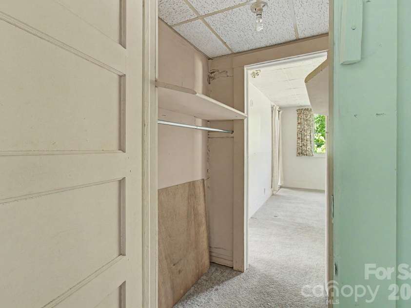 114 Old State Ten Road, Black Mountain, NC 28711.  MLS# CAR4405716, YatesRealty ID 38764. 
