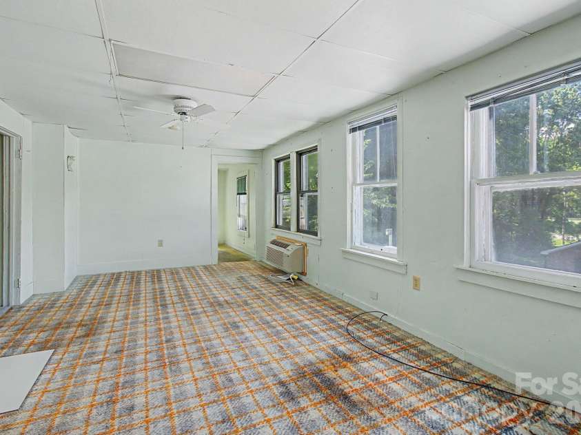 114 Old State Ten Road, Black Mountain, NC 28711.  MLS# CAR4405716, YatesRealty ID 38764. 