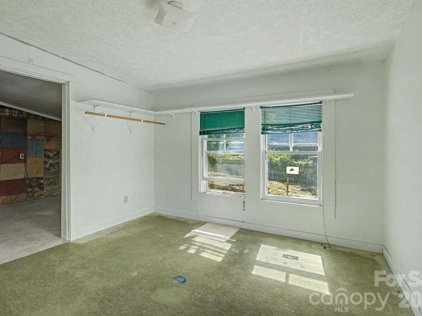 114 Old State Ten Road, Black Mountain, NC 28711.  MLS# CAR4405716, YatesRealty ID 38764. 