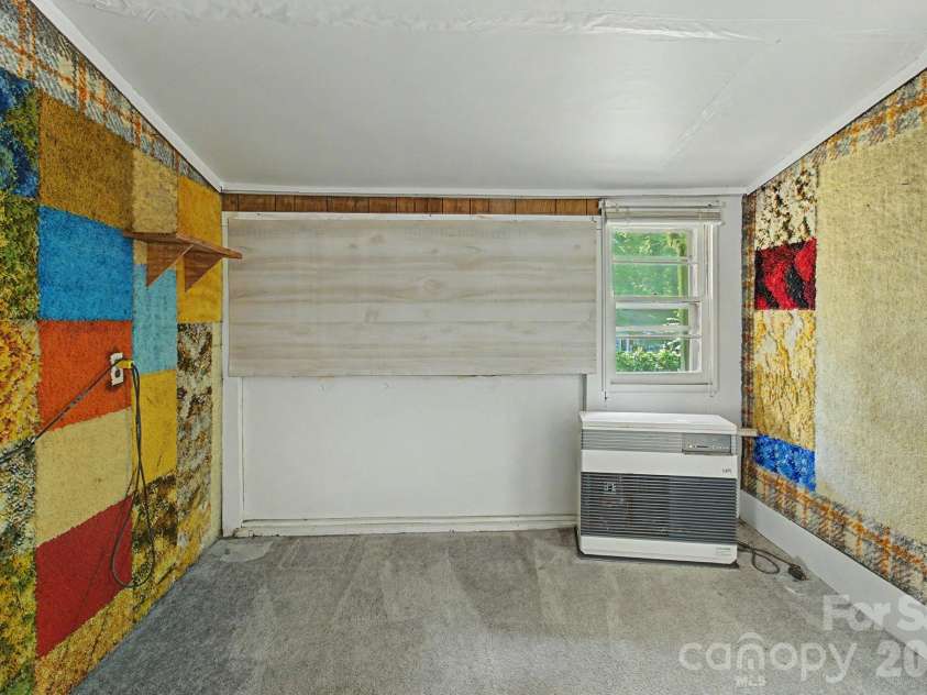 114 Old State Ten Road, Black Mountain, NC 28711.  MLS# CAR4405716, YatesRealty ID 38764. 