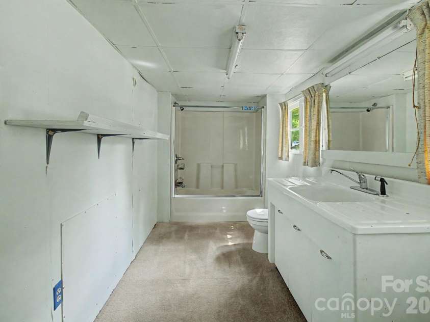 114 Old State Ten Road, Black Mountain, NC 28711.  MLS# CAR4405716, YatesRealty ID 38764. 