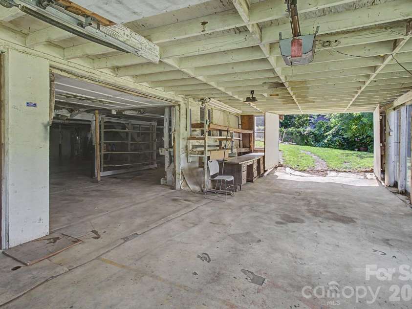 114 Old State Ten Road, Black Mountain, NC 28711.  MLS# CAR4405716, YatesRealty ID 38764. 