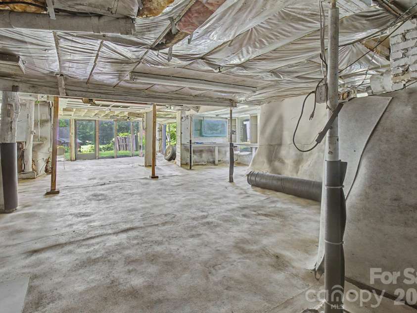 114 Old State Ten Road, Black Mountain, NC 28711.  MLS# CAR4405716, YatesRealty ID 38764. 
