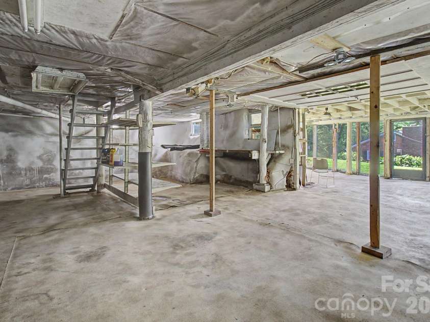 114 Old State Ten Road, Black Mountain, NC 28711.  MLS# CAR4405716, YatesRealty ID 38764. 