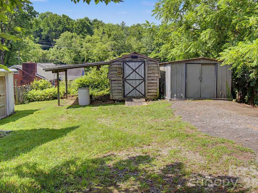 114 Old State Ten Road, Black Mountain, NC 28711.  MLS# CAR4405716, YatesRealty ID 38764. 
