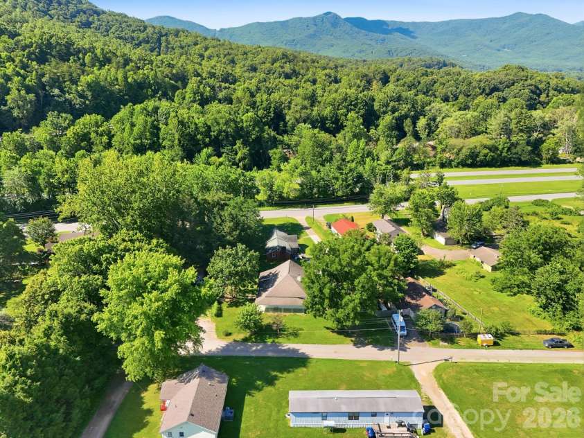 114 Old State Ten Road, Black Mountain, NC 28711.  MLS# CAR4405716, YatesRealty ID 38764. 