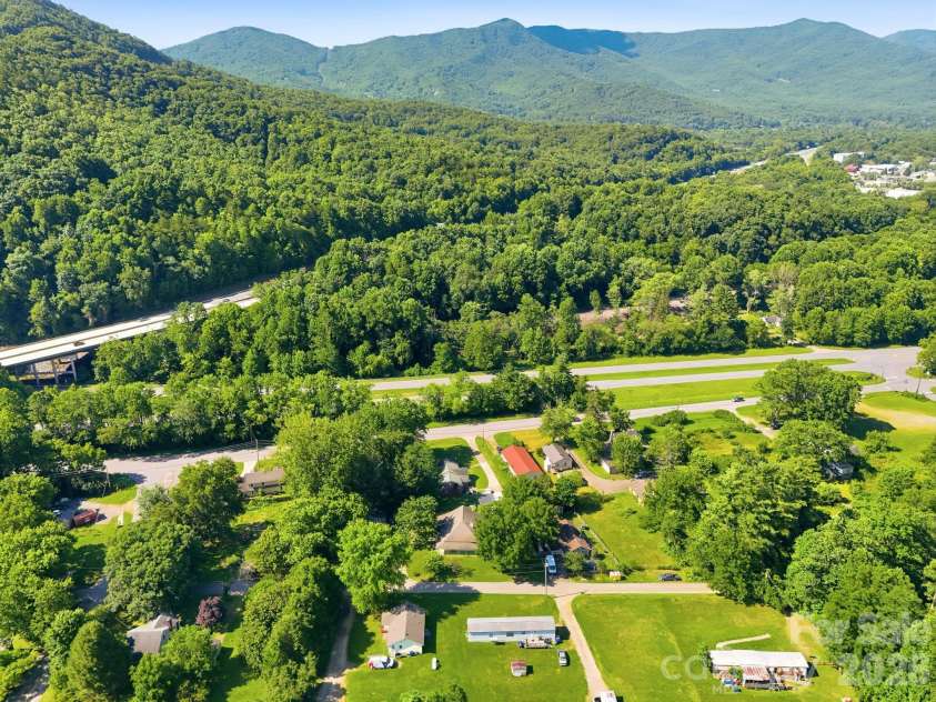 114 Old State Ten Road, Black Mountain, NC 28711.  MLS# CAR4405716, YatesRealty ID 38764. 
