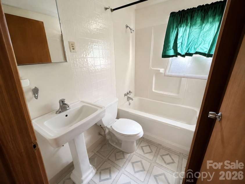 312 Miller Avenue, Statesville, NC 28677.  MLS# CAR4401804, YatesRealty ID 38766. Virtually Edited