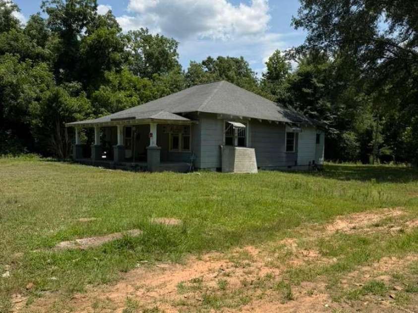480 Hawkins Road, Union, SC 29379.  MLS# CAR4399280, YatesRealty ID 38768. 