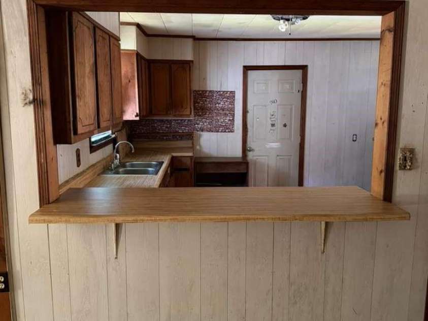 480 Hawkins Road, Union, SC 29379.  MLS# CAR4399280, YatesRealty ID 38768. 