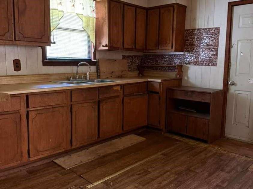 480 Hawkins Road, Union, SC 29379.  MLS# CAR4399280, YatesRealty ID 38768. 
