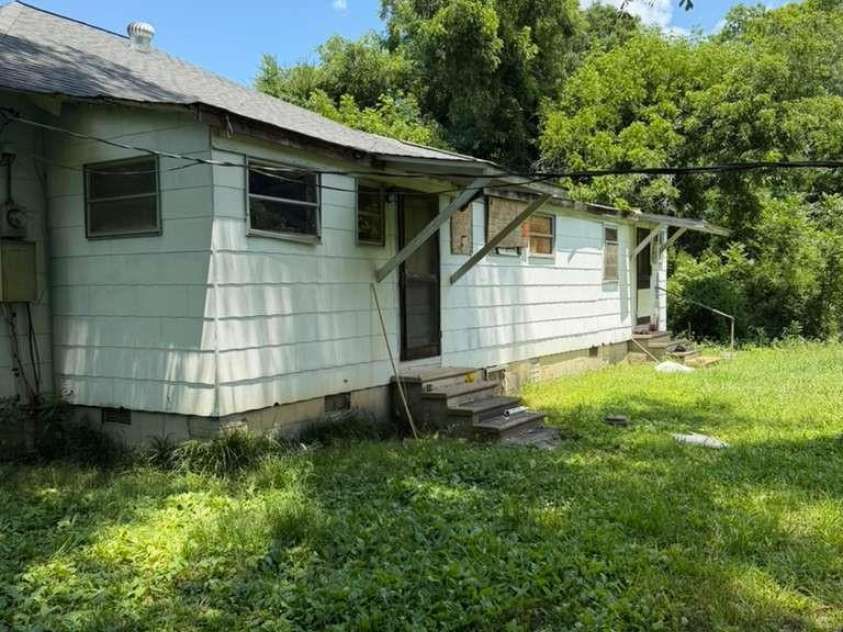 480 Hawkins Road, Union, SC 29379.  MLS# CAR4399280, YatesRealty ID 38768. 
