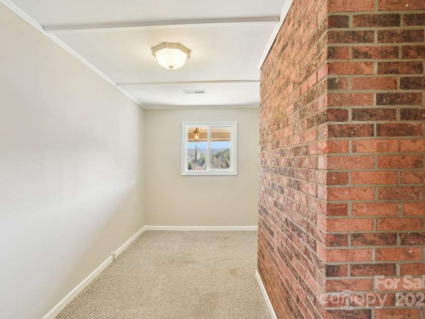 10 Sun Up Lane, Candler, NC 28715.  MLS# CAR4239765, YatesRealty ID 3877. 