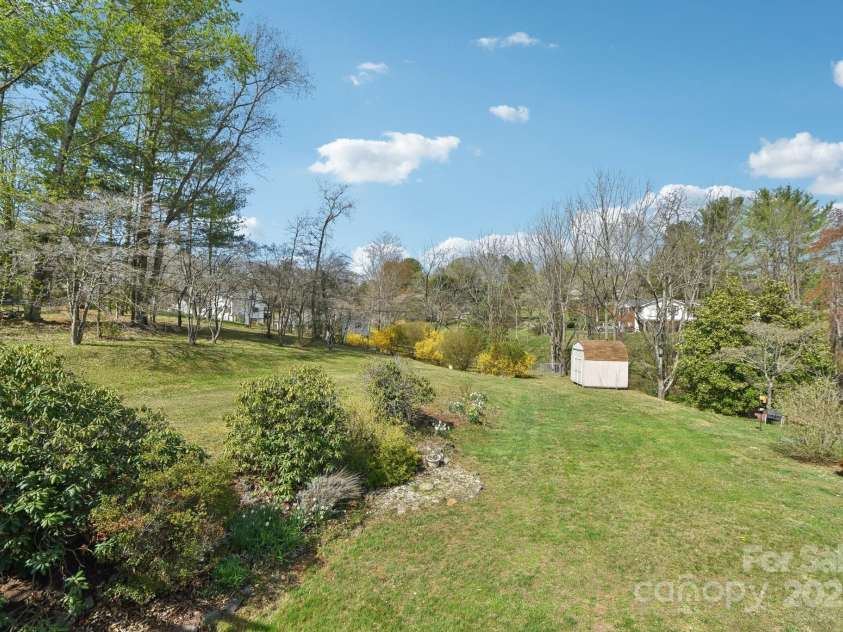 10 Sun Up Lane, Candler, NC 28715.  MLS# CAR4239765, YatesRealty ID 3877. 