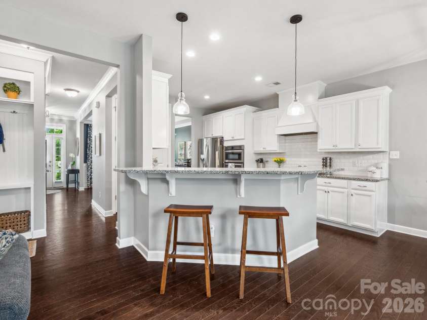 1326 Kings Grove Drive, York, SC 29745.  MLS# CAR4349451, YatesRealty ID 3877. Breakfast bar