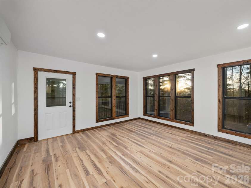 139 Church Street, Burnsville, NC 28714.  MLS# CAR4332497, YatesRealty ID 3877. 