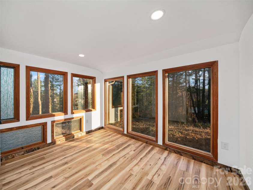 139 Church Street, Burnsville, NC 28714.  MLS# CAR4332497, YatesRealty ID 3877. 