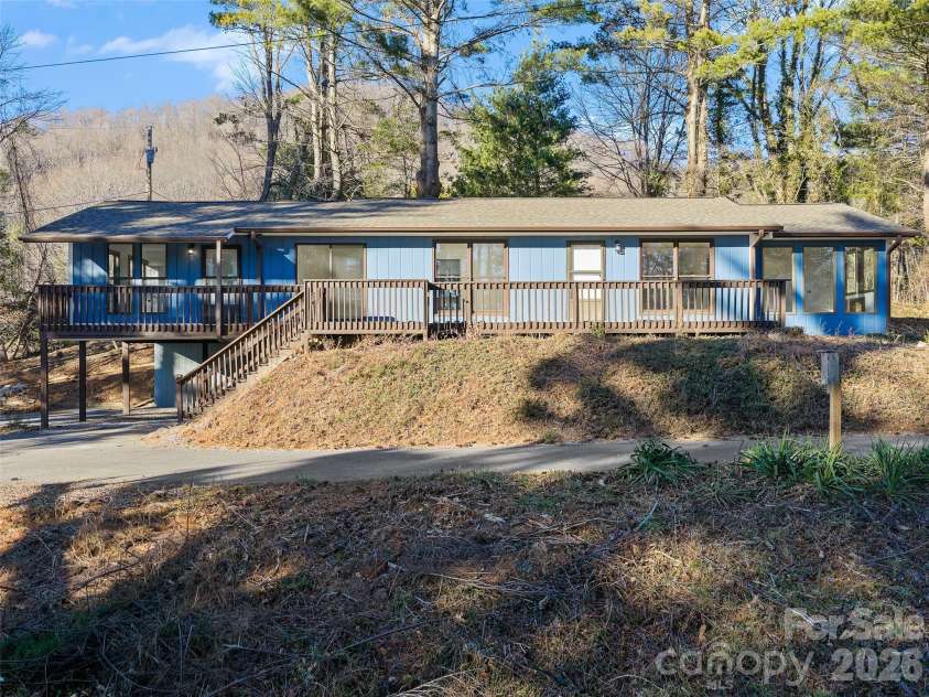 139 Church Street, Burnsville, NC 28714.  MLS# CAR4332497, YatesRealty ID 3877. 