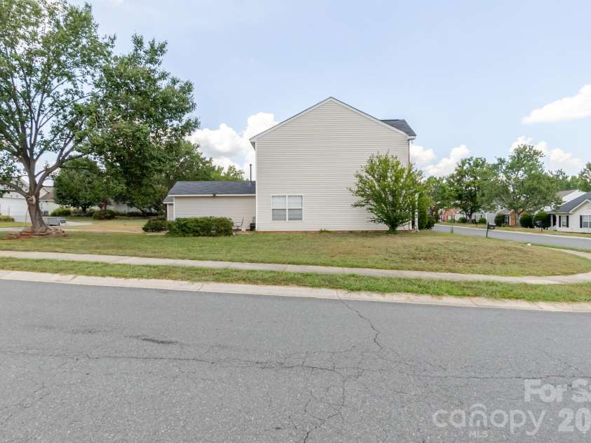 1543 Tuckers Glenn Drive, Rock Hill, SC 29732.  MLS# CAR4405907, YatesRealty ID 38770. 