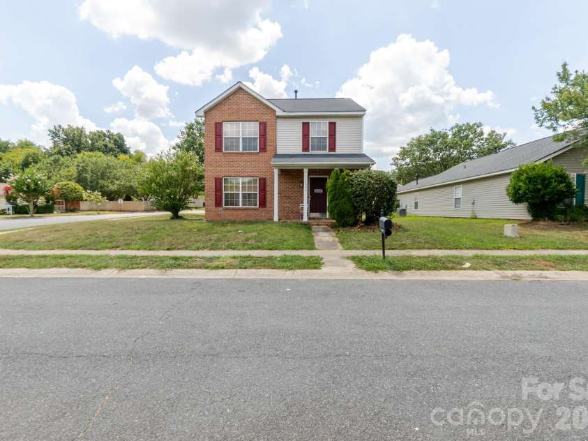 1543 Tuckers Glenn Drive, Rock Hill, SC 29732.  MLS# CAR4405907, YatesRealty ID 38770. 