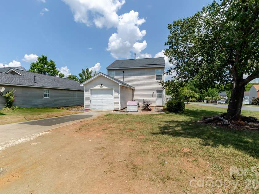 1543 Tuckers Glenn Drive, Rock Hill, SC 29732.  MLS# CAR4405907, YatesRealty ID 38770. 