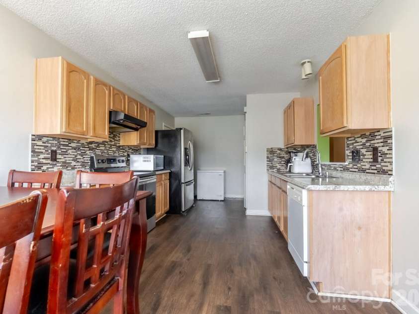 1543 Tuckers Glenn Drive, Rock Hill, SC 29732.  MLS# CAR4405907, YatesRealty ID 38770. 