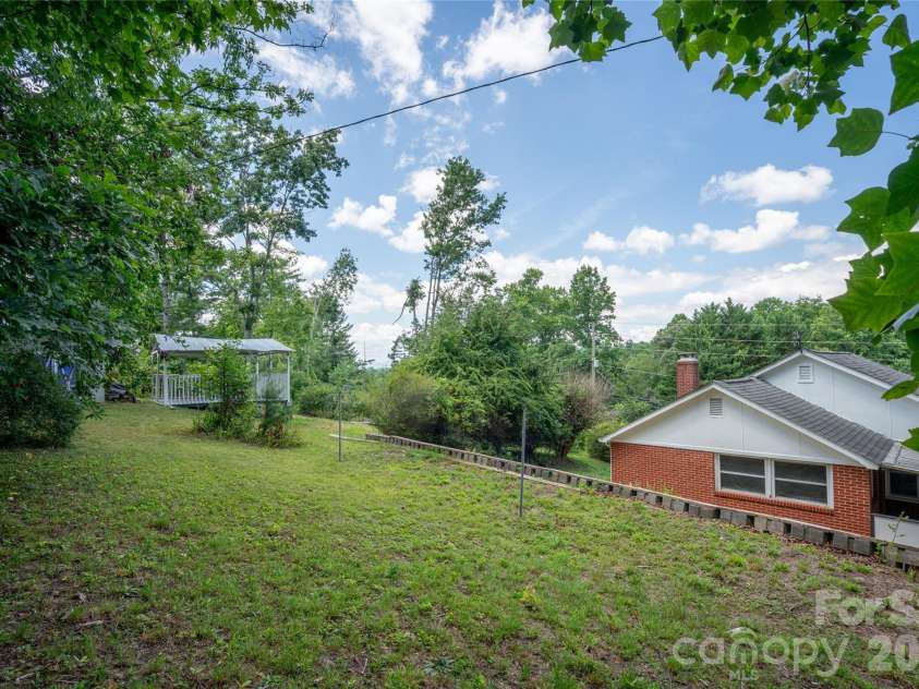 1271 Upper Brush Creek Road, Fairview, NC 28730.  MLS# CAR4398418, YatesRealty ID 38771. Upper level lot with views!