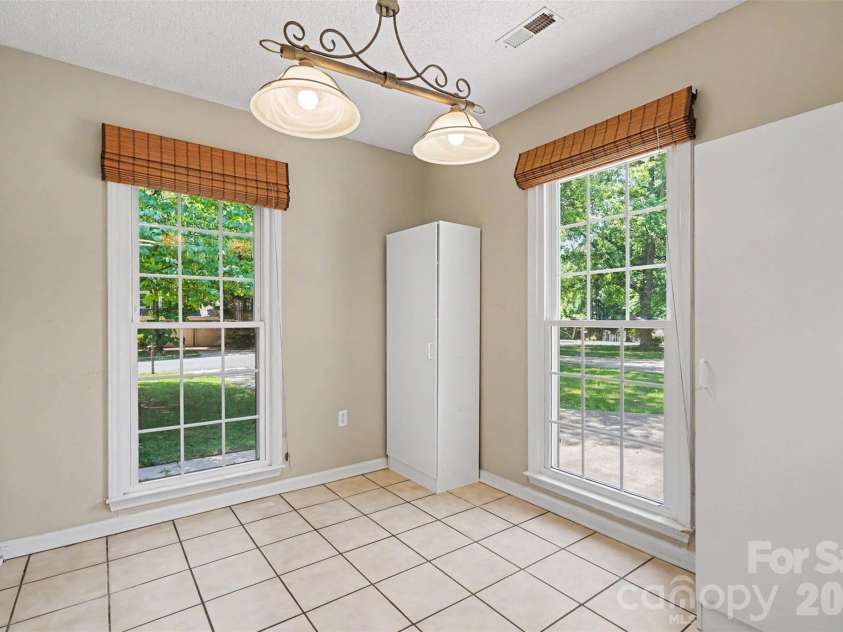 4300 Saxonbury Way, Charlotte, NC 28269.  MLS# CAR4384214, YatesRealty ID 38772. 