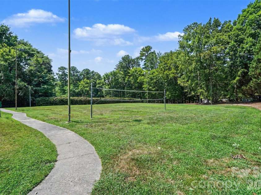 4300 Saxonbury Way, Charlotte, NC 28269.  MLS# CAR4384214, YatesRealty ID 38772. 