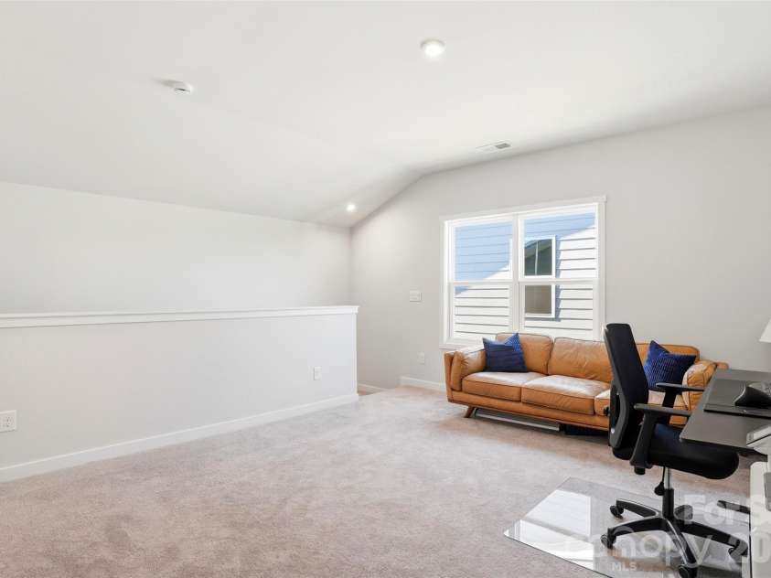 7104 Wayfarer Drive, Charlotte, NC 28269.  MLS# CAR4363979, YatesRealty ID 38773. 