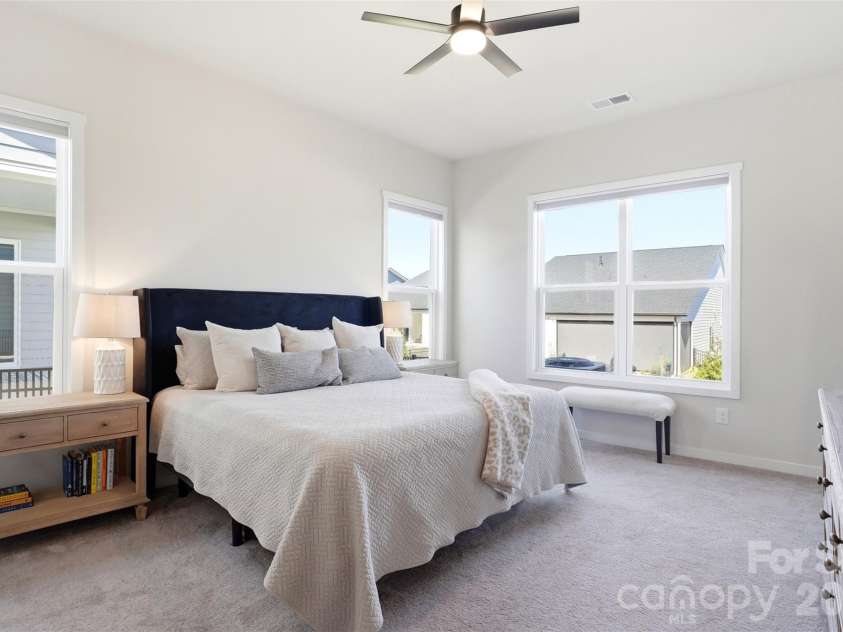 7104 Wayfarer Drive, Charlotte, NC 28269.  MLS# CAR4363979, YatesRealty ID 38773. 