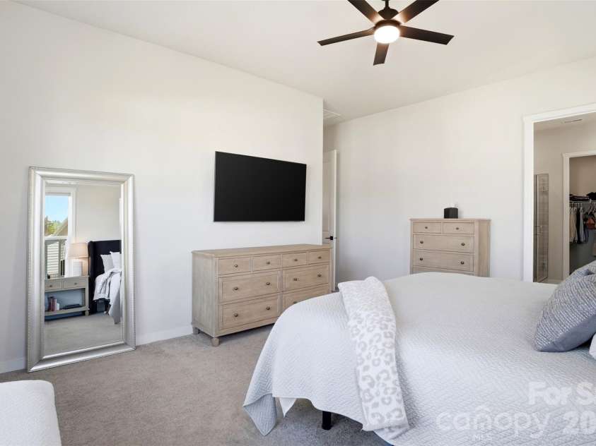 7104 Wayfarer Drive, Charlotte, NC 28269.  MLS# CAR4363979, YatesRealty ID 38773. 