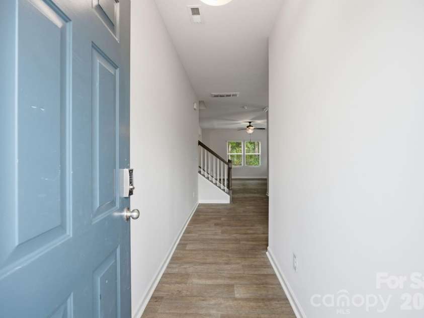 143 Batten Ridge Drive, Statesville, NC 28677.  MLS# CAR4396255, YatesRealty ID 38776. 