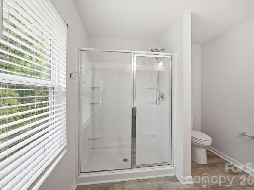 143 Batten Ridge Drive, Statesville, NC 28677.  MLS# CAR4396255, YatesRealty ID 38776. 