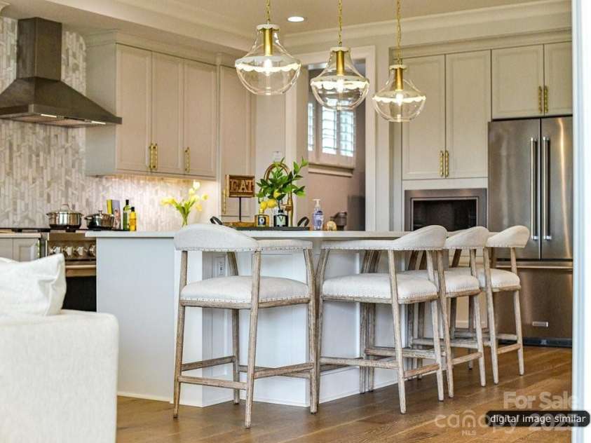 2013 Garden View Lane, Weddington, NC 28104.  MLS# CAR4234729, YatesRealty ID 3878. Expanded island seats 5 to 6