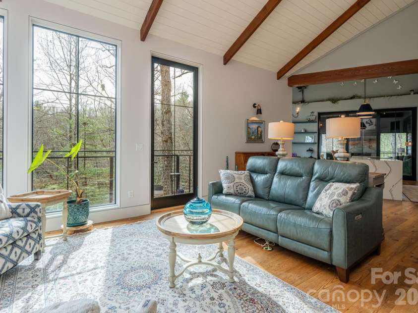 208 Glenroy Court, Flat Rock, NC 28731.  MLS# CAR4402985, YatesRealty ID 3878. 