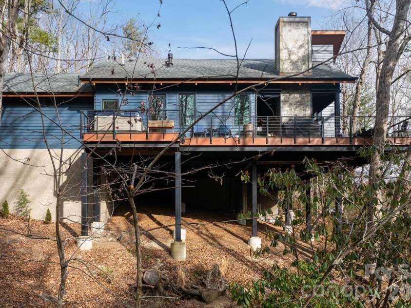 208 Glenroy Court, Flat Rock, NC 28731.  MLS# CAR4402985, YatesRealty ID 3878. 