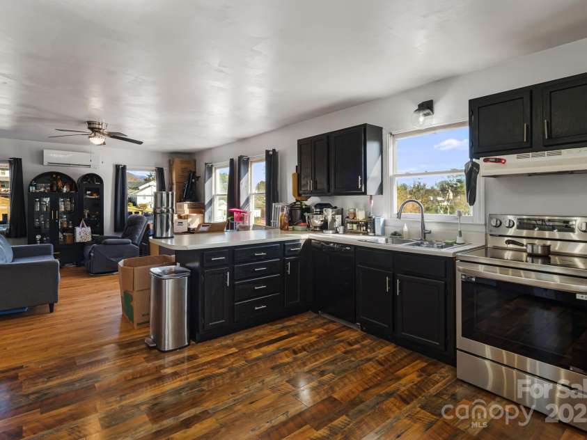 3 Elizabeth Street, Canton, NC 28716.  MLS# CAR4332078, YatesRealty ID 3878. 