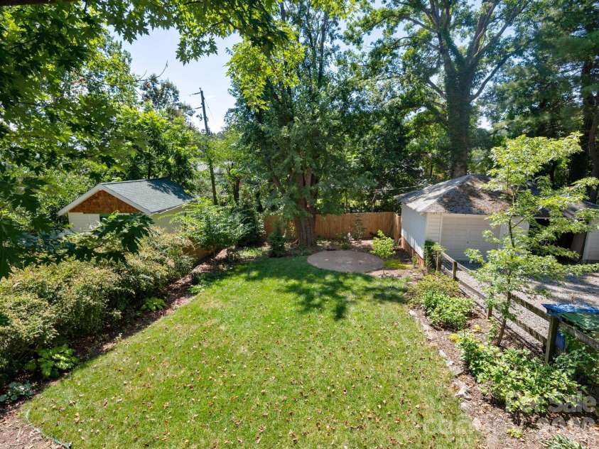 17 Melrose Avenue, Asheville, NC 28804.  MLS# CAR4405153, YatesRealty ID 38780. 