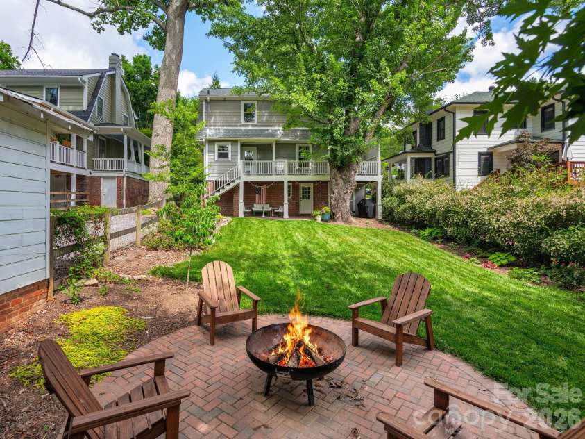 17 Melrose Avenue, Asheville, NC 28804.  MLS# CAR4405153, YatesRealty ID 38780. 