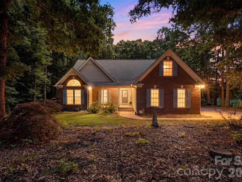 312 Tradewinds Lane, York, SC 29745.  MLS# CAR4388342, YatesRealty ID 38781. 