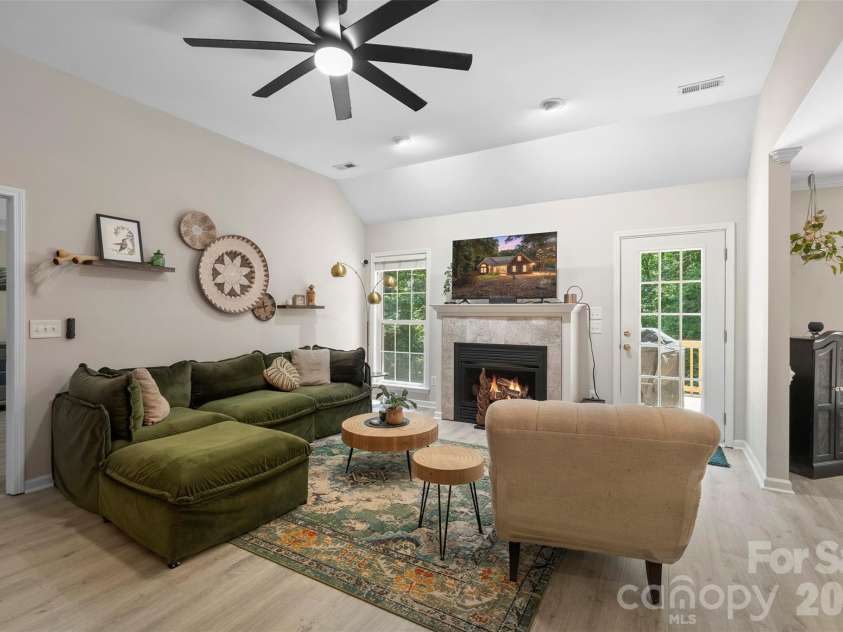 312 Tradewinds Lane, York, SC 29745.  MLS# CAR4388342, YatesRealty ID 38781. 
