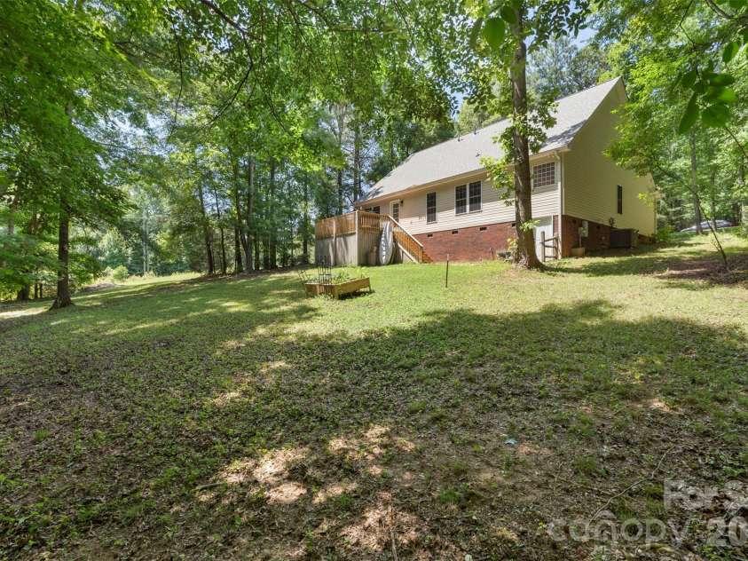 312 Tradewinds Lane, York, SC 29745.  MLS# CAR4388342, YatesRealty ID 38781. 