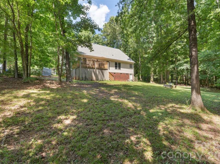 312 Tradewinds Lane, York, SC 29745.  MLS# CAR4388342, YatesRealty ID 38781. 