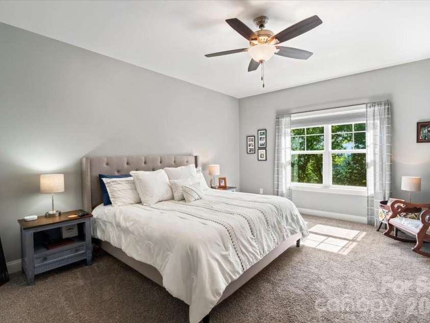 204 Mostert Drive, Asheville, NC 28804.  MLS# CAR4401439, YatesRealty ID 38784. 